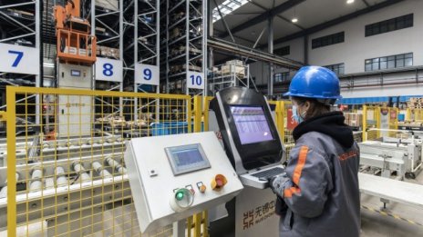 Печалбата на китайската промишленост расте най-бавно от близо 2 години