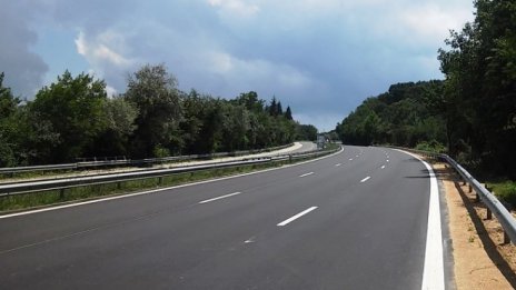 Превозвачи възразяват срещу поставянето на колани на всички автобуси