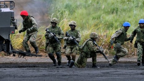 Япония може да приеме рекордно увеличаване на бюджета за отбрана