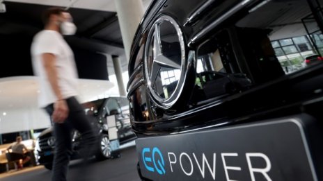 Daimler свива производството заради недостига на чипове