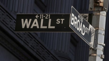 Dow се пребори за нов рекорден връх в понеделник