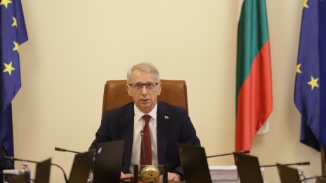 Денков пред New York Times: Европейците трябва да обединят и военните си сили