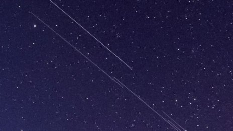 Мъск изкарва сателитния си бизнес на борсата