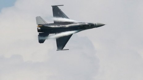 България планира да закупи още 8 изтребителя F-16