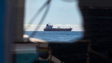 Приходите от продажбата на петрол и газ в руския бюджет падат въпреки по-високата цена