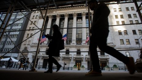 Продажби на акции за 24 млрд. долара компенсират частично IPO сушата през ноември