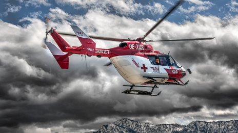 Меджидиев: Медицински хеликоптери ще има, но трябва да се спази законът