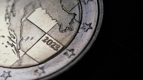 Икономистите промениха прогнозите: Еврозоната ще избегне рецесията през 2023 г.