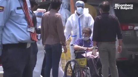 Частното здравеопазване ли е причина за кризата в Индия?