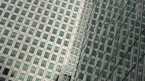 Инвестициите в бизнес имоти и жилища в Европа се забавят