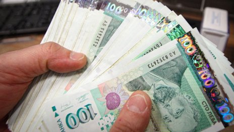 Значително намаляват получаващите обезщетения за безработица след работа в чужбина