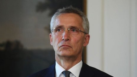 Столтенберг: Русия е готова за агресивни действия срещу Украйна