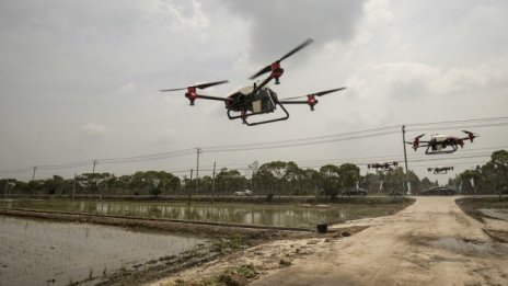 Как Китай тайно купува италиански производител на военни дронове 