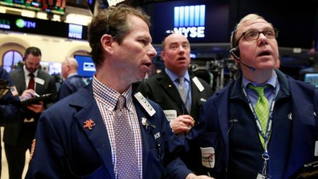 Wall Street посреща със смесени резултати края на полугодието