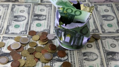 Защо инвестициите във фондовете на паричния пазар в Европа изостават в сравнение със САЩ?