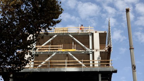 Жилищното строителство у нас намалява значително в София, Пловдив и Варна