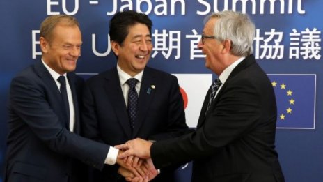ЕС и Япония постигнаха принципна договорка за търговското споразумение