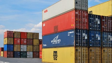 Търговският дефицит на САЩ се е свил с 2,3% през май