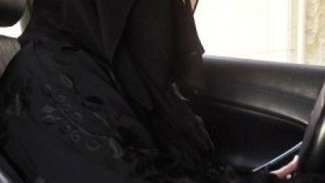Жените в Саудитска Арабия вече могат да шофират