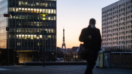 Франция се готви за трета блокада и нови ограничителни мерки