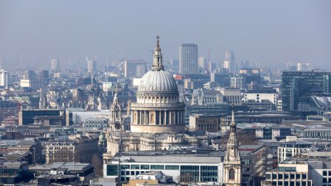 Сделките с бизнес имоти в Европа достигнаха най-ниската стойност от 2013 г. през лятото