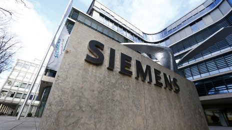 Siemens записа добри резултати благодарение на бизнесите си в софтуер и електрификация