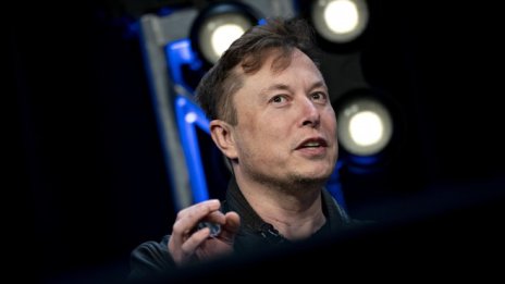 Мъск намеква, че ще предложи по-ниска цена за Twitter