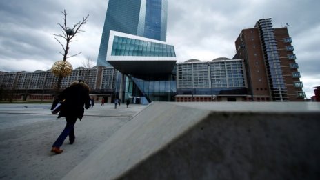 ЕЦБ проверява устойчивостта на банките към изтичане на ликвидности