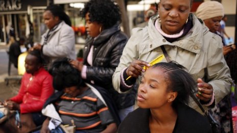 Грижите за косата се превръщат в индустрия за милиарди в Африка