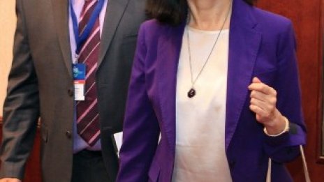 М. Кунева: Важно е да подкрепим индустрия, която налага българската марка