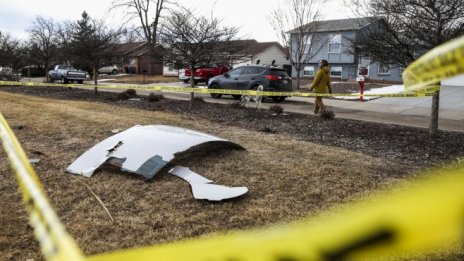 Boeing препоръча на авиокомпаниите да не летят с някои самолети 777