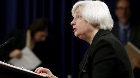 Фед: Американската икономика ще расте умерено