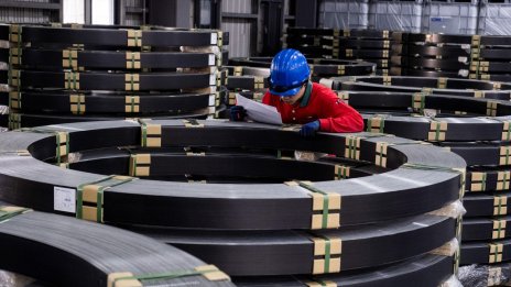 Слабото представяне на заводите в Азия засенчва възстановяването на Китай