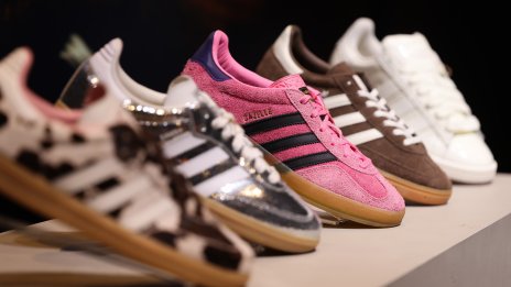 Търсенето на ретро моделите подкрепя добрата инерция на бизнеса на Adidas