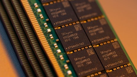SK Hynix отчете рекордна загуба след срива на цените на чиповете с памет