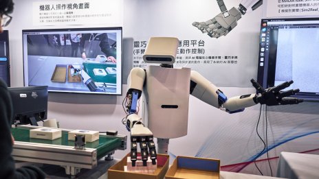 Приходите на Foxconn за четвъртото тримесечие скачат с 22% до нов рекорд
