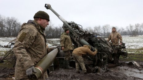 Русия плаши със системни удари по Киев, Украйна връща механизираните атаки на фронта
