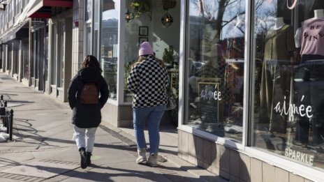 Продажбите на дребно в еврозоната нараснаха по-слабо от очакваното през януари