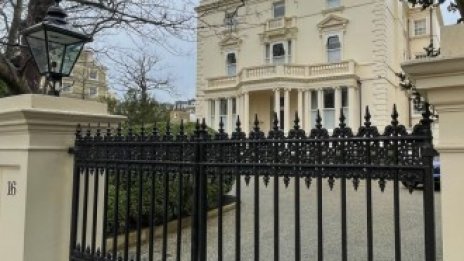 Луксозните имоти в Лондон са застрашени от реалността на войната
