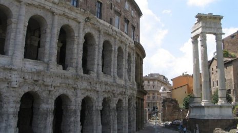 Продават двореца Орсини в центъра на Рим за 26 млн. паунда