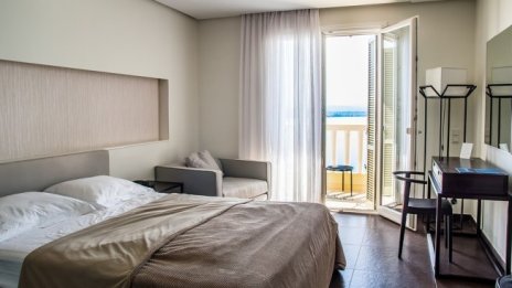 Намаляват нощувките на туристи през май, особено в хотелите с 4 и 5 звезди