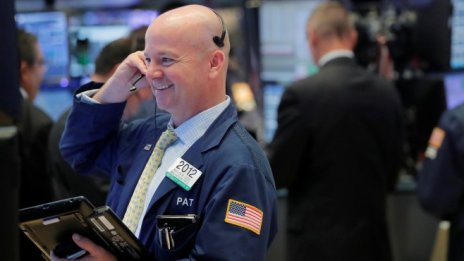 Сигналът на Пауъл за намаляване на лихвите изстреля S&P 500 над 3000 пункта*