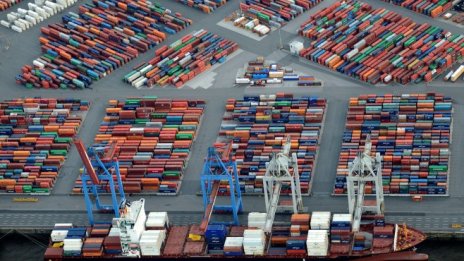 Еврозоната разширява излишъка по текущата сметка през ноември