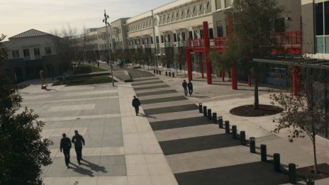 Facebook строи собствен град