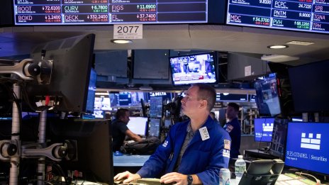 Wall Street започна новата седмица с ръстове в трепетно очакване на решението на Фед