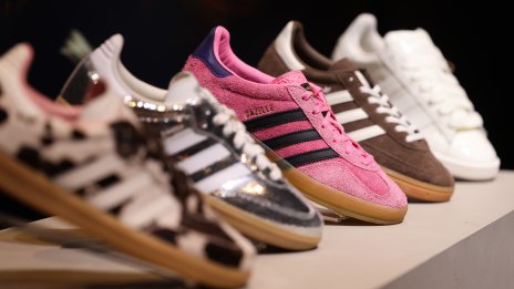 Adidas повишава целта за печалбата си, след като Samba бумът издържа на митата