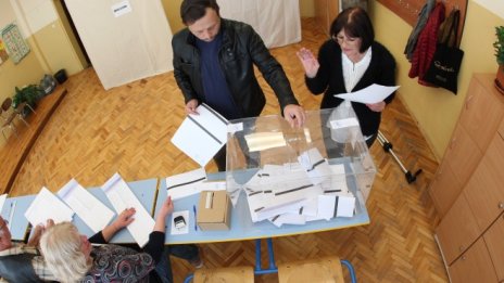 Бургас избра кмет на първи тур, в Пловдив - балотаж