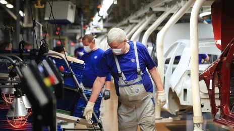 Автомобилната индустрия в Европа се сблъсква с ураганни икономически ветрове