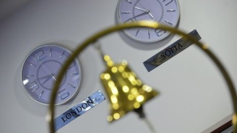 Индексите на БФБ отстъпиха на червена територия