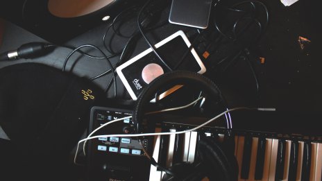 Бумът при финансирането на музикалната индустрия отеква на пазарите